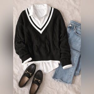 ✨ Varsity V-Neck Sweater – Black & White Preppy Trend 🔥✨